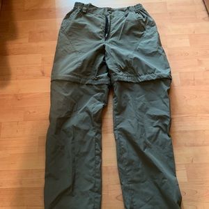 Men’s North Face convertible pants. Size S.